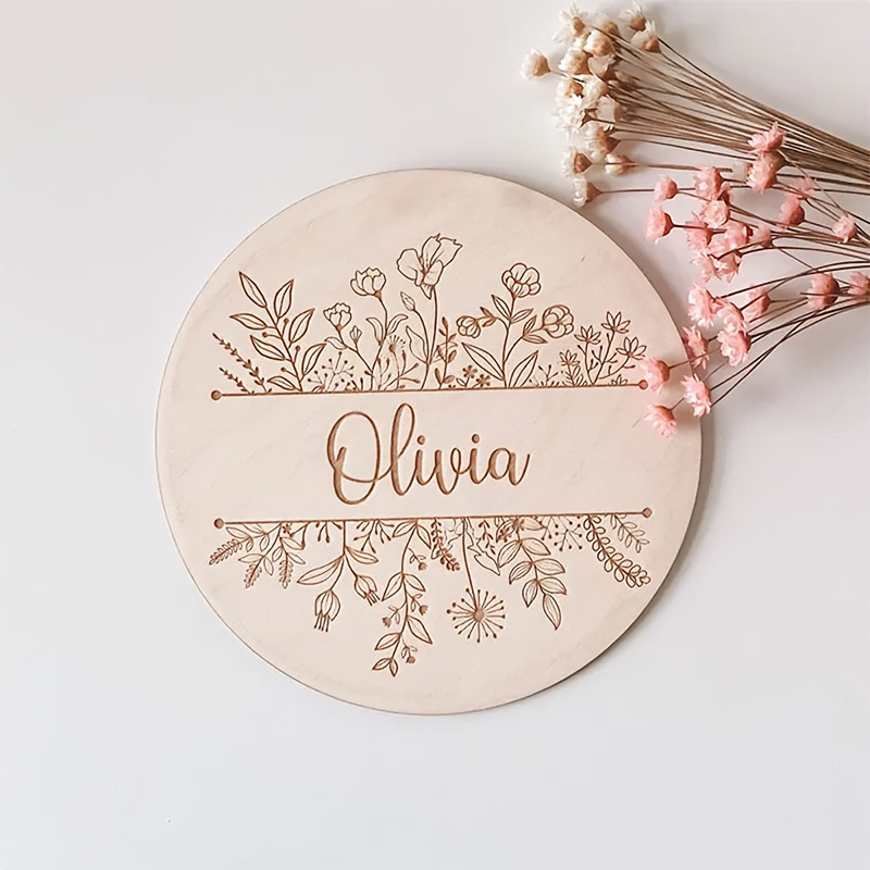 Home Decor For Wedding - Gepersonaliseerde bloemengraveerde naamplaat, op maat gemaakt