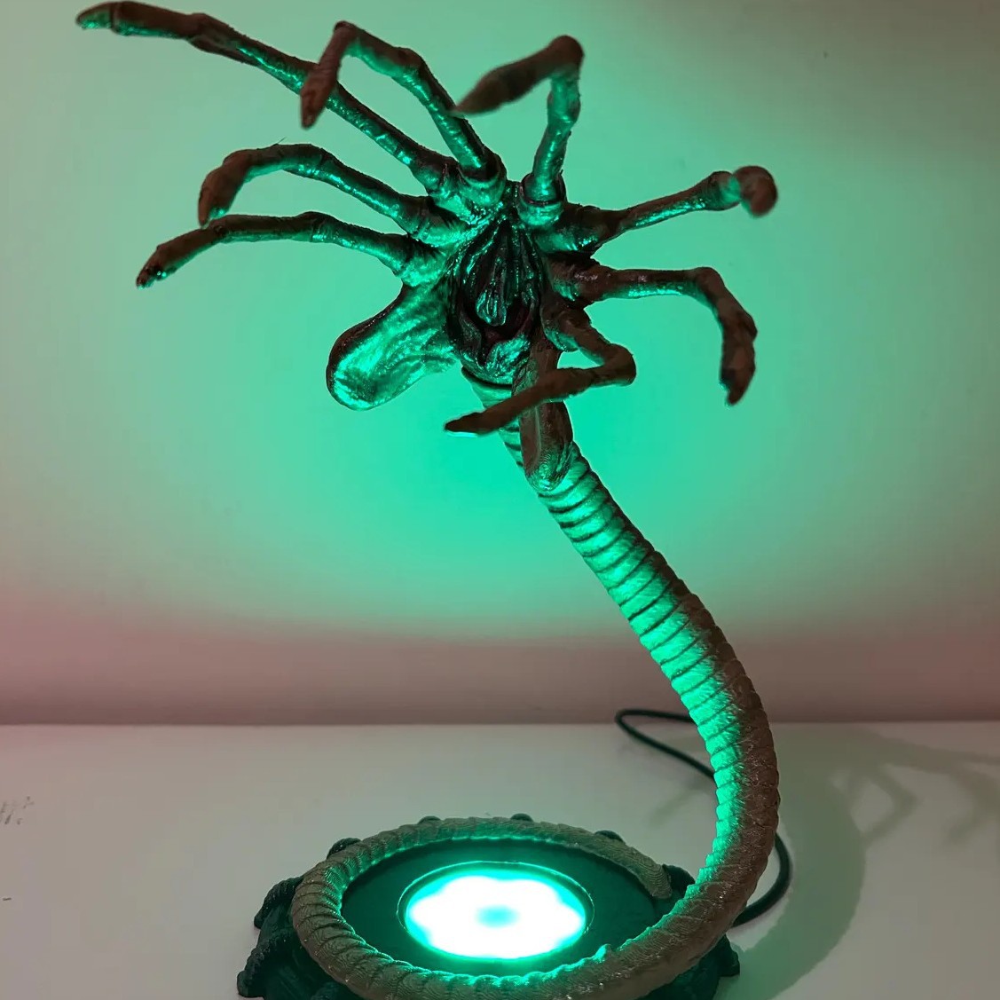 Alien Facehugger Lamp Nachtlam - Home Decor Lighting recensie en prijs