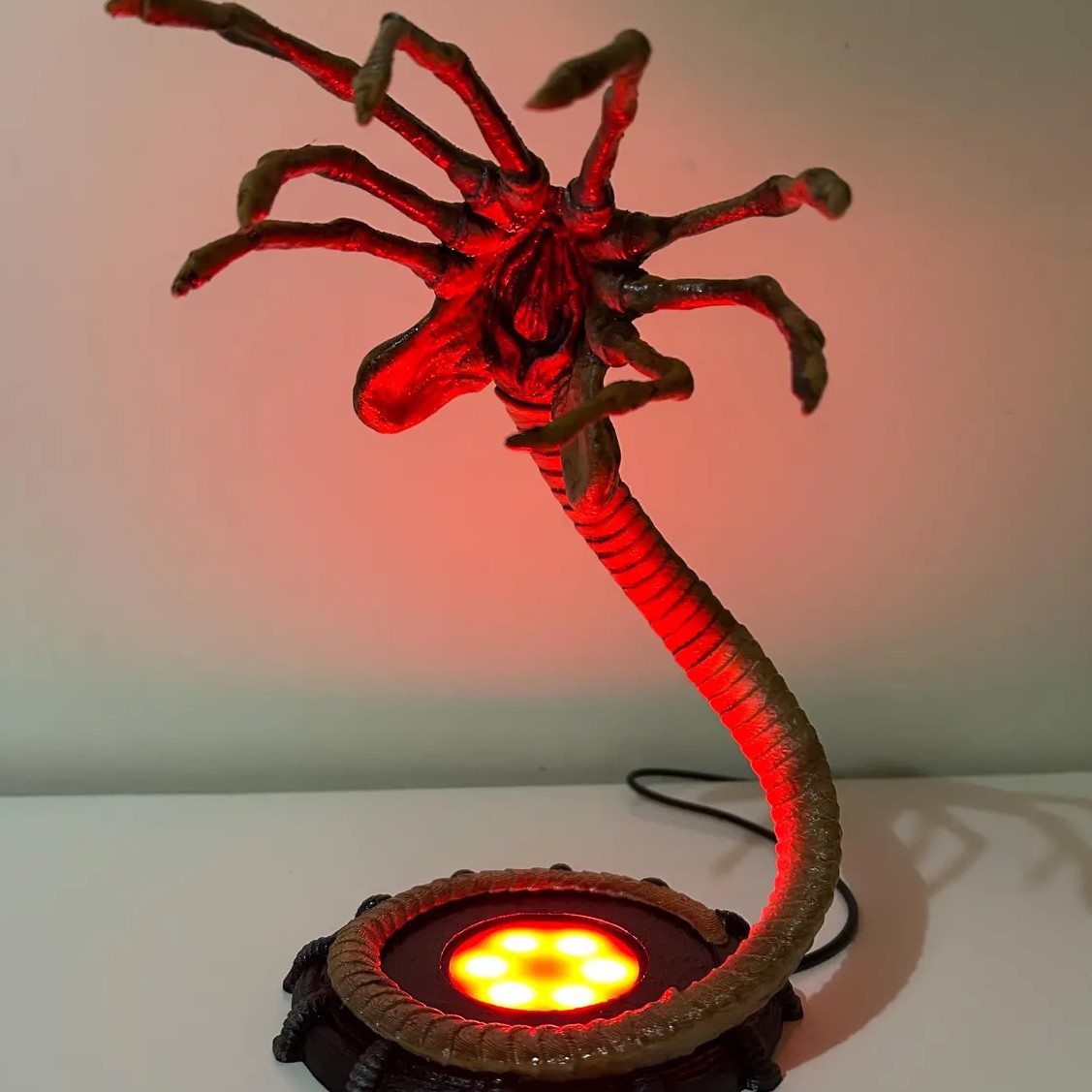 Alien Facehugger Lamp Nachtlam - Home Decor Lighting recensie en prijs