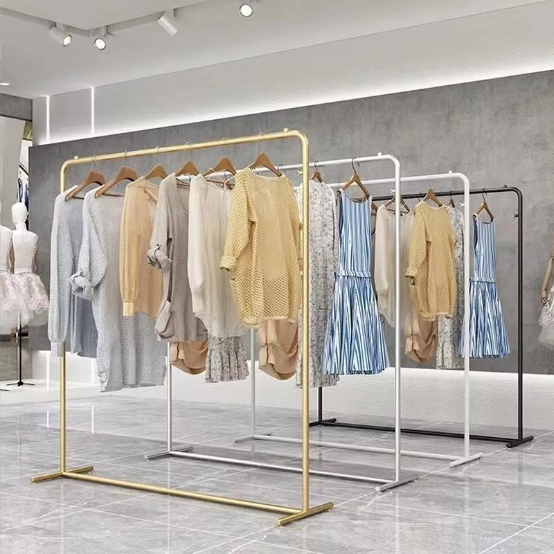 Luxe Design Gouden Kledingrek  - Home Decor Retail Stores recensie en prijs